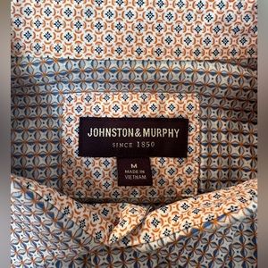 Johnston & Murphy men’s long sleeve dress shirt with pocket - men’s size medium